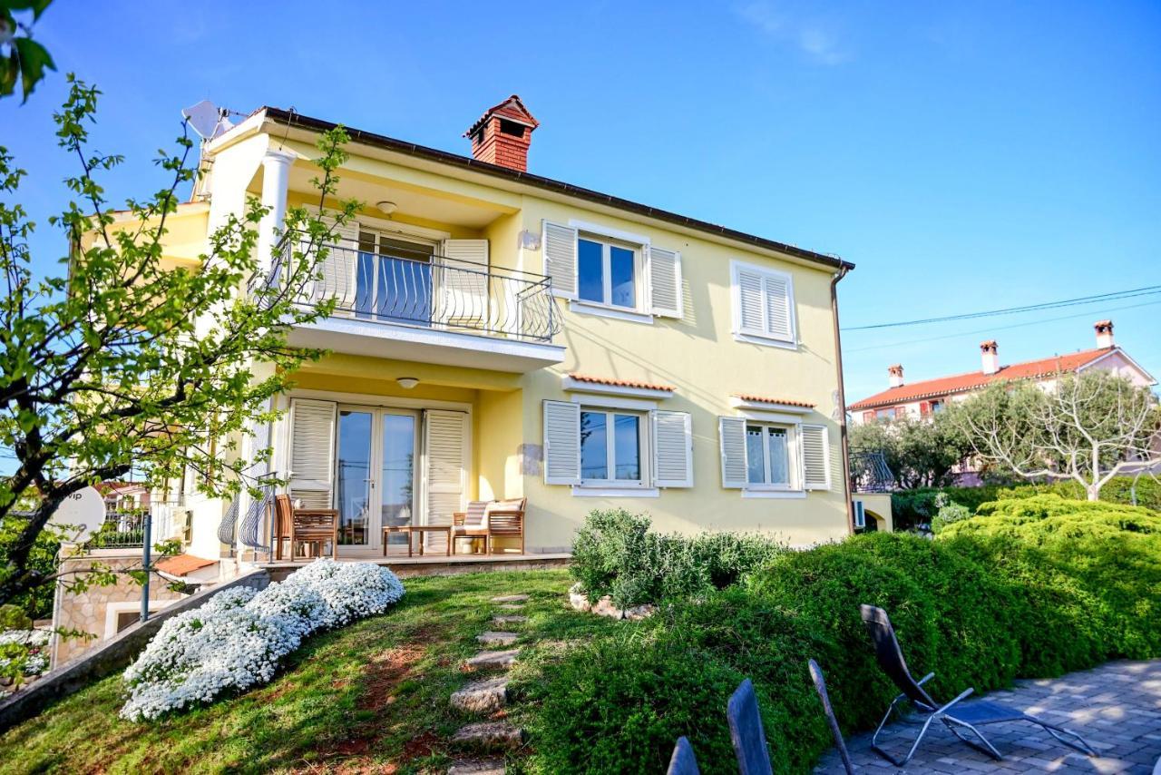 Apartment Laetitia Kastelir Exterior photo